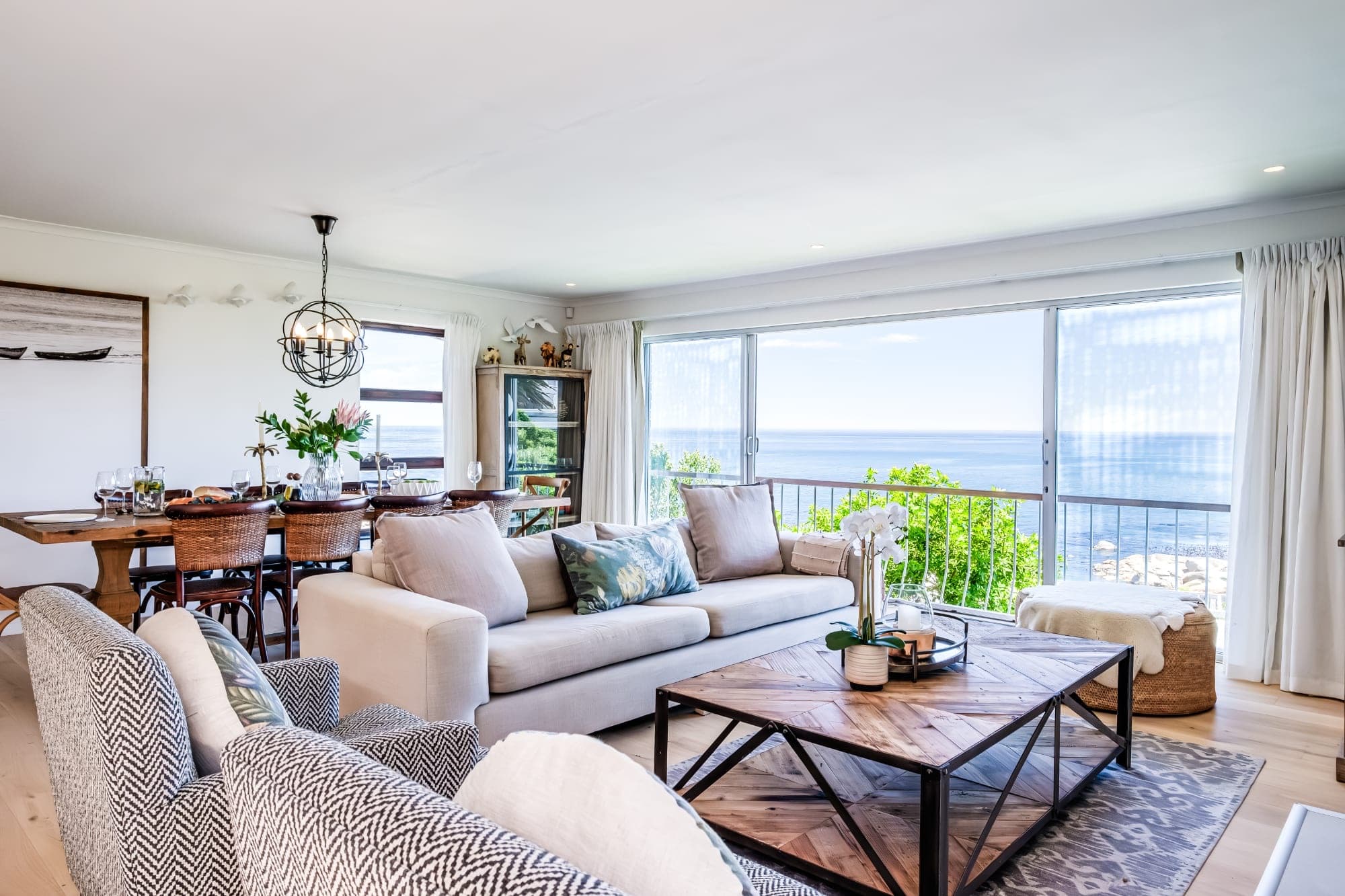 Luxurious Camps Bay Retreat W Sea Views Rock Residence β luxury villa in Camps Bay